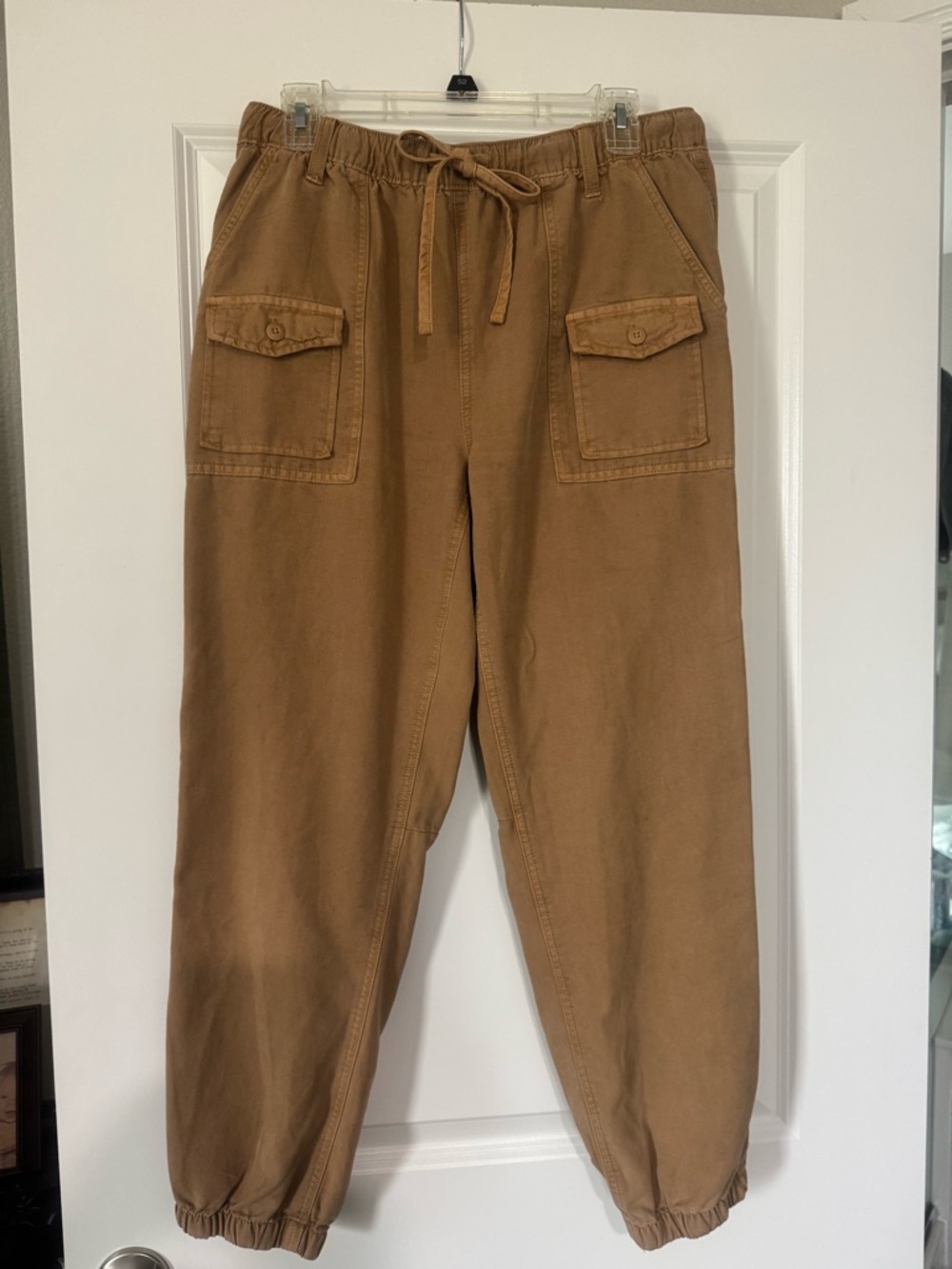 Women’s Tan Cargo Jogger Pants - Casual Utility Style